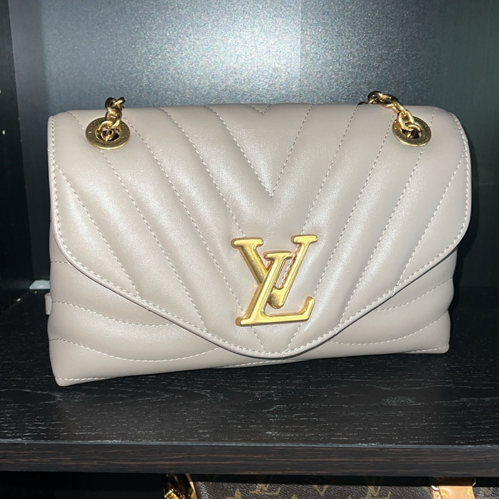 New Wave Chain Bag NM Quilted Leather MM